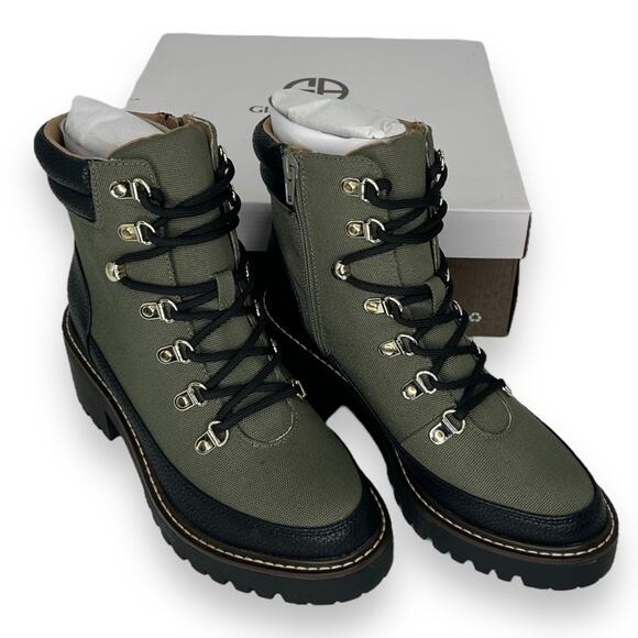 NEW Giani Bernini Green Lace Up Chunky Boots Size 5.5 Sage Olive Gorpcore NWT - Picture 1 of 10